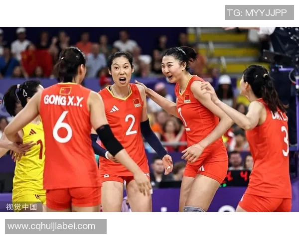 中国女排与俄罗斯女排激战正酣谁能在世界赛场上笑到最后